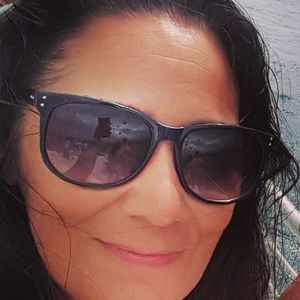 Meet your Posher, Denay